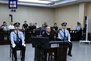 索兰克：我们没被老特拉福德吓到，整场都在紧逼和攻击曼联